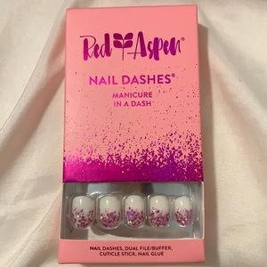 Red Aspen press on nails